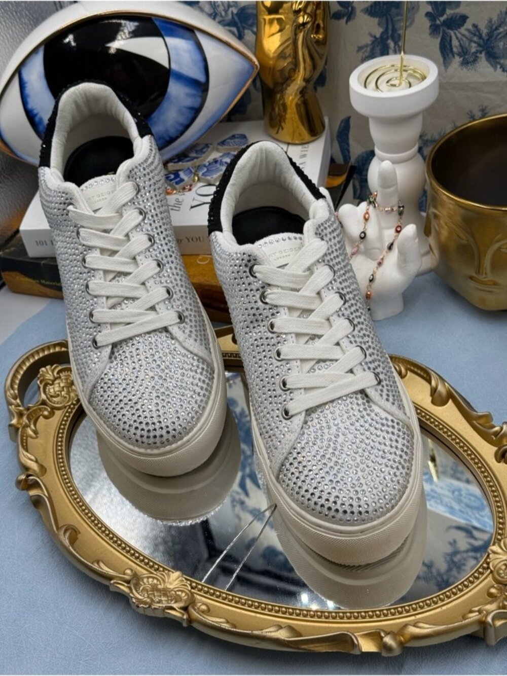 🆕 KURT GEIGER LONDON 🧿 NWOT Laney Silver Crystal Low Top Sneaker, Sz 39 US 8.5